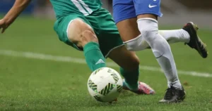Tìm Hiểu Quy Định Bóng Trong Cuộc Và Bóng Ngoài Cuộc Theo Luật Fifa Mới Nhất