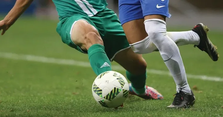 Tìm Hiểu Quy Định Bóng Trong Cuộc Và Bóng Ngoài Cuộc Theo Luật Fifa Mới Nhất